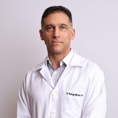 foto do Dr. Rodrigo Yunes